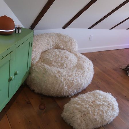 Creative Private Attic 1Br Suite Honey Brook Экстерьер фото