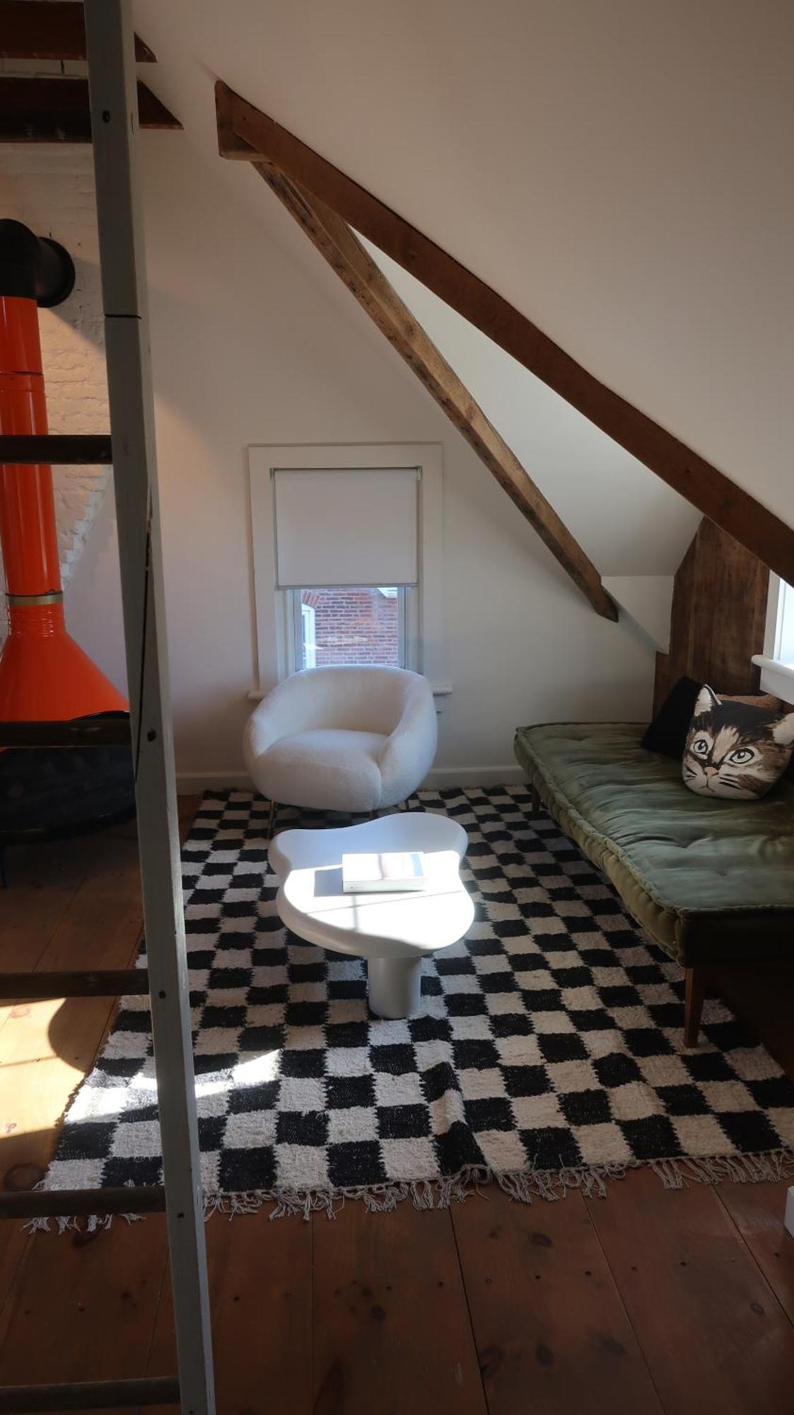 Creative Private Attic 1Br Suite Honey Brook Экстерьер фото