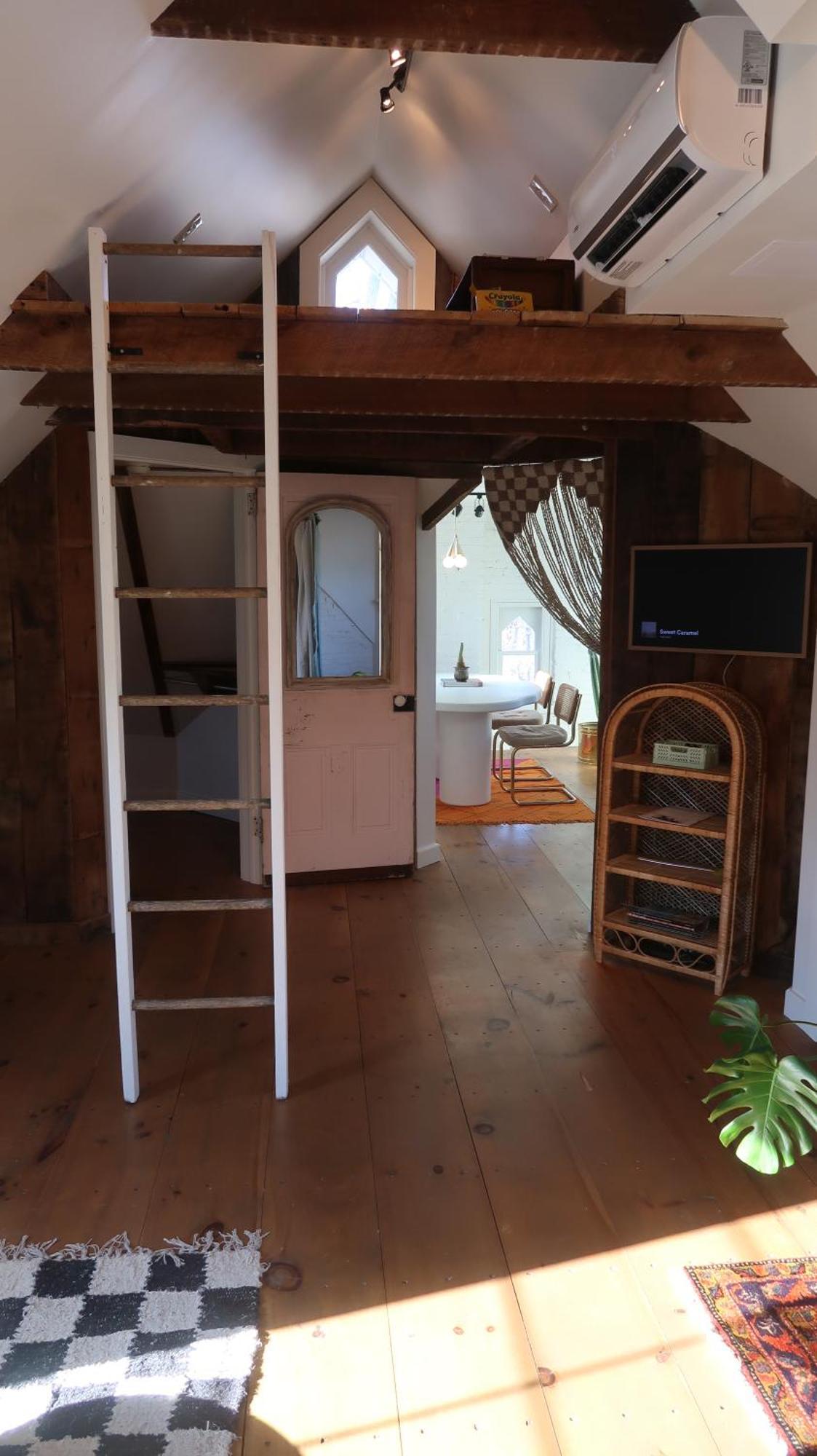 Creative Private Attic 1Br Suite Honey Brook Экстерьер фото